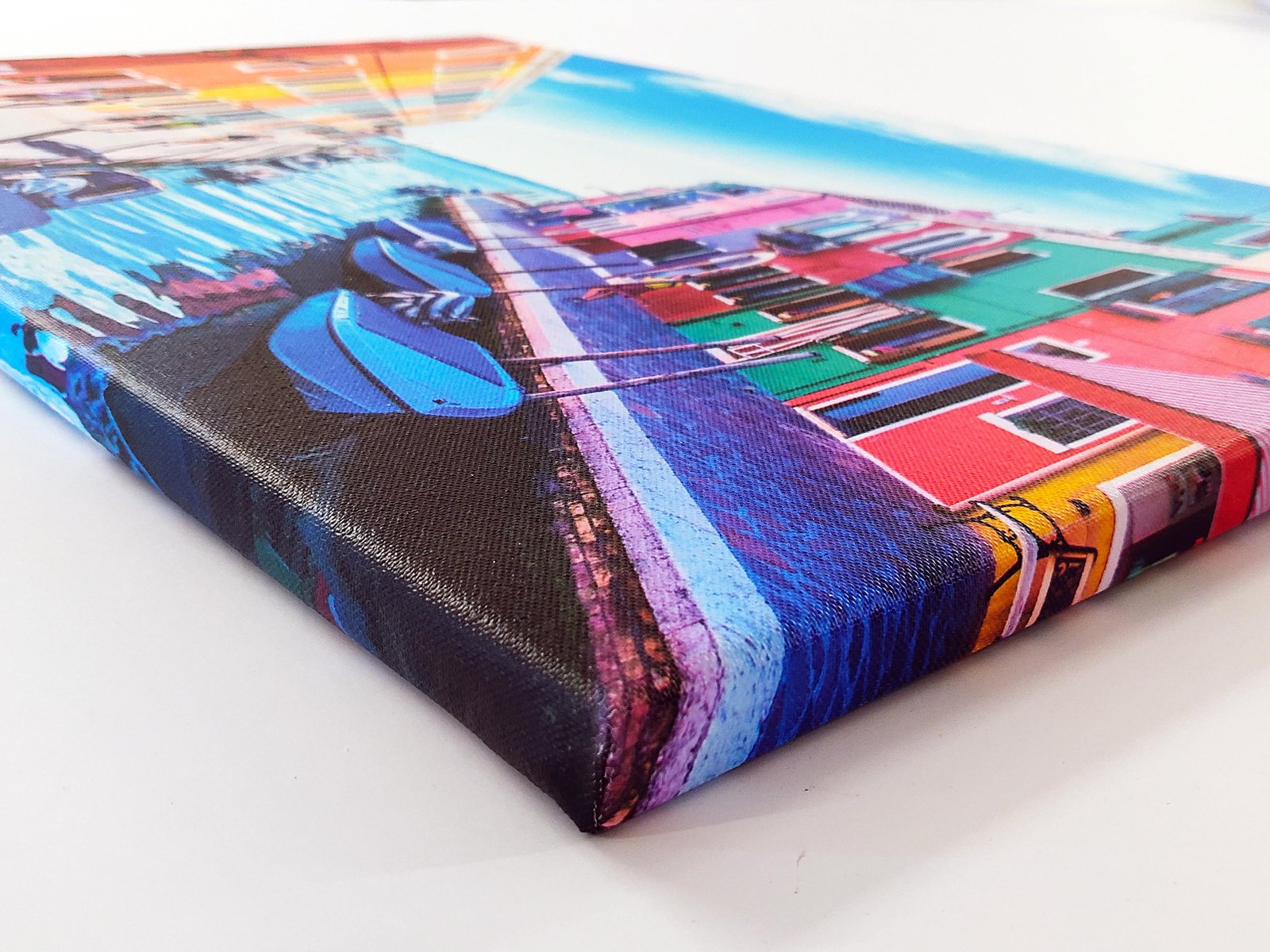 Hochwertige & günstige Leinwände aus Luxemburg. Bis zu 80% reduziert